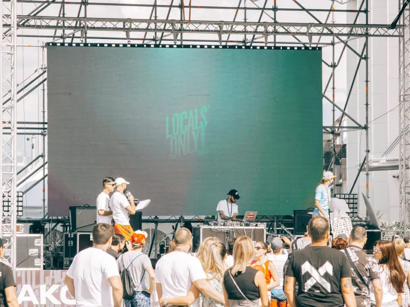 Noon to Nobody: How Smart DJs Turn the Throwaway Festival Slot Into a Career Launchpad