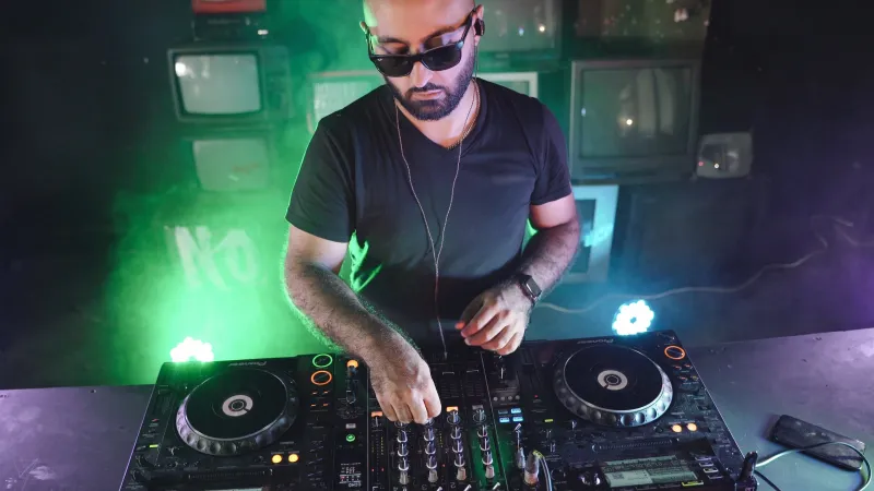 Push to Play: What Happens to a DJ's Skills When the Machine Does the Counting