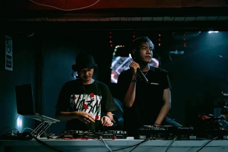 Two DJs, One Booth: What Back-to-Back Sets Reveal About Who You Really Are Behind the Decks
